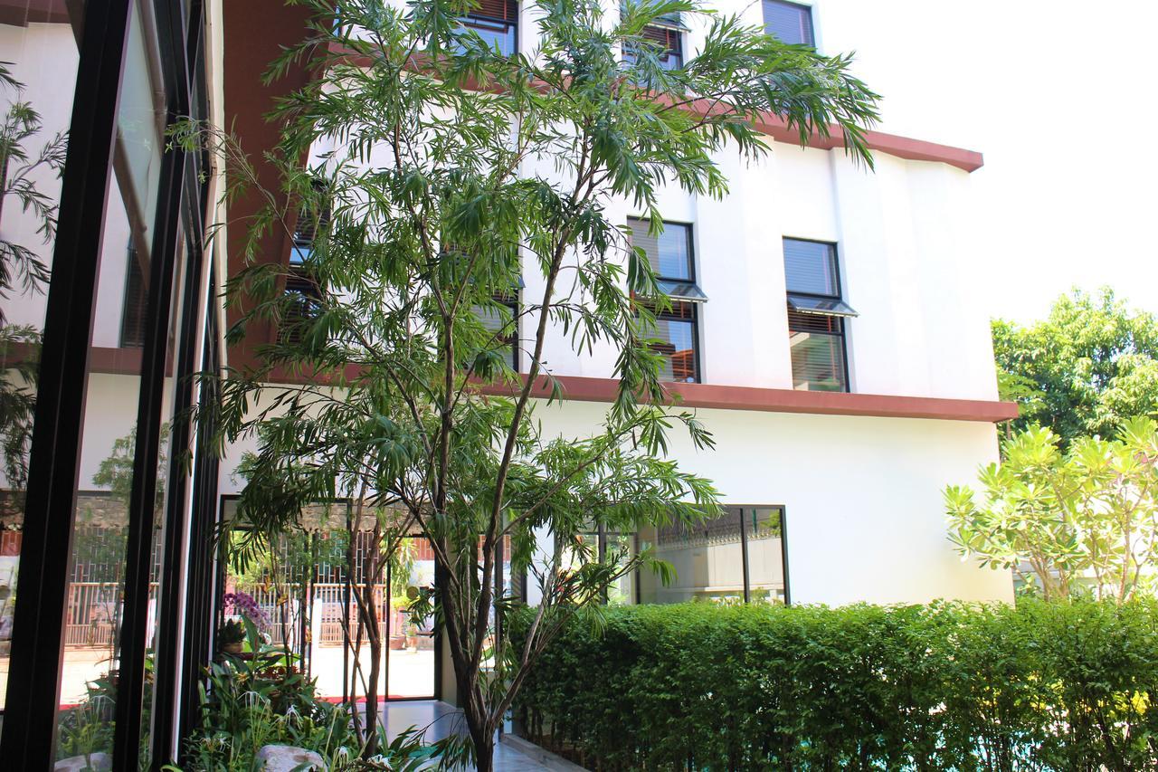 De Ninth Boutique Hotel & Spa Phnom Penh Exterior foto